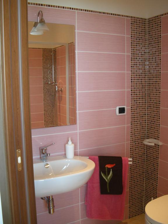 Bed And Breakfast San Martino Castignano Chambre photo