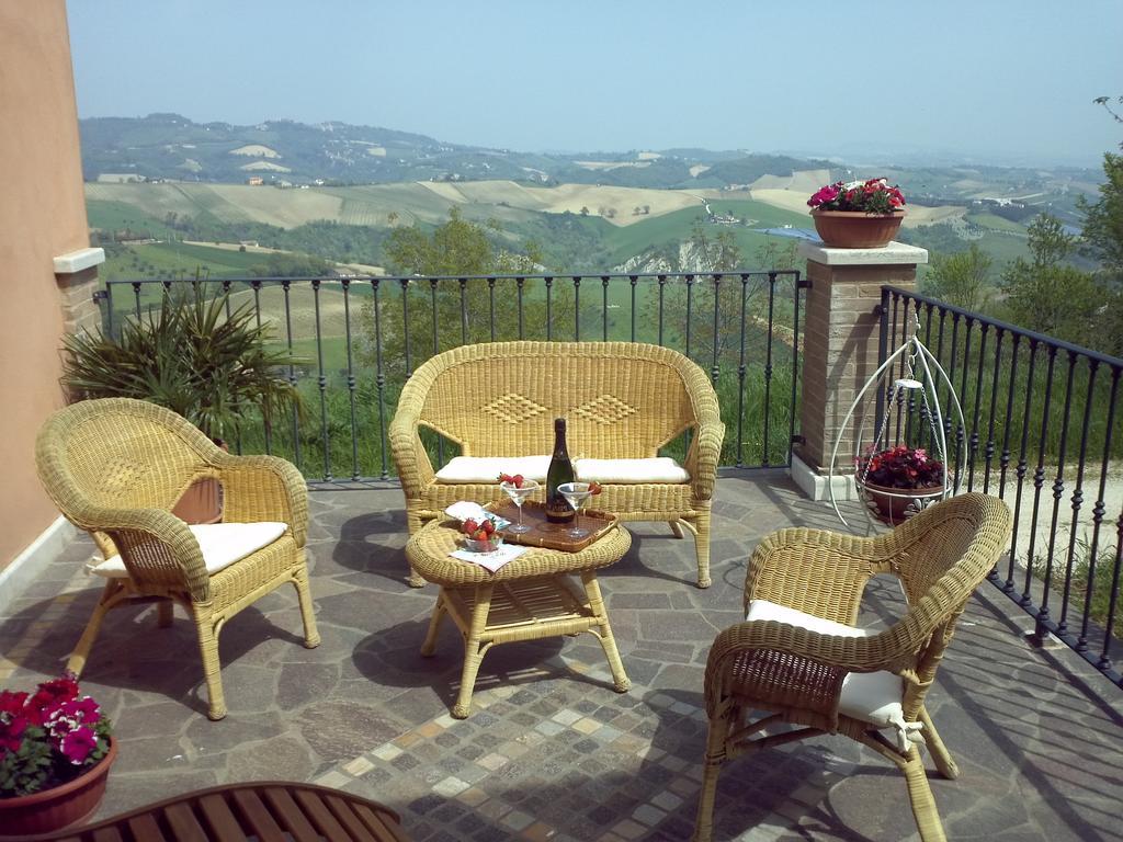 Bed And Breakfast San Martino Castignano Chambre photo